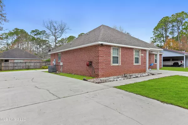 Ocean Springs, MS 39564,2601 N 11th Street