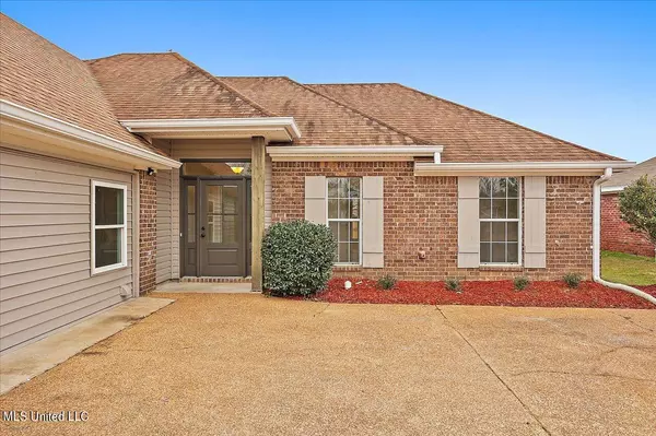 Pearl, MS 39208,604 Post Oak Place