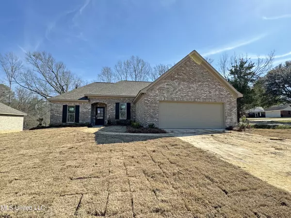 702 Magnolia Point Circle, Pearl, MS 39208