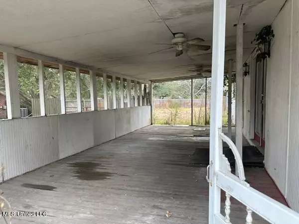 Long Beach, MS 39560,20282 Daugherty Road