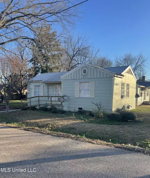 204 E Eighteenth Street, Yazoo City, MS 39194