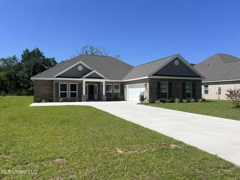 5301 South Street, Ocean Springs, MS 39564