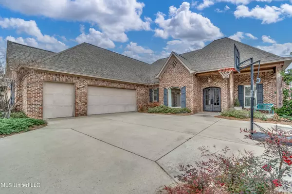 702 Amber Way, Flowood, MS 39232