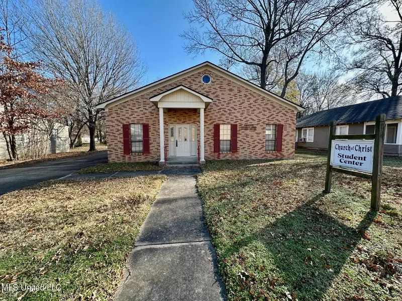 210 N Fourth Avenue, Cleveland, MS 38732