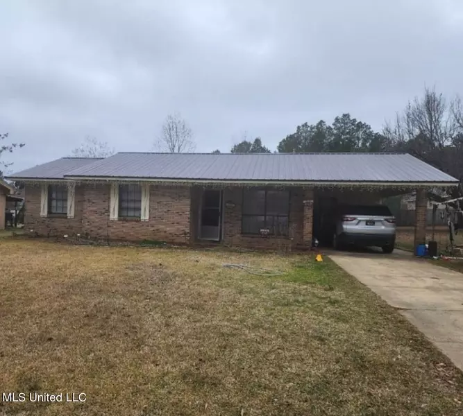 933 Martin Luther King Junior Drive, Kosciusko, MS 39090