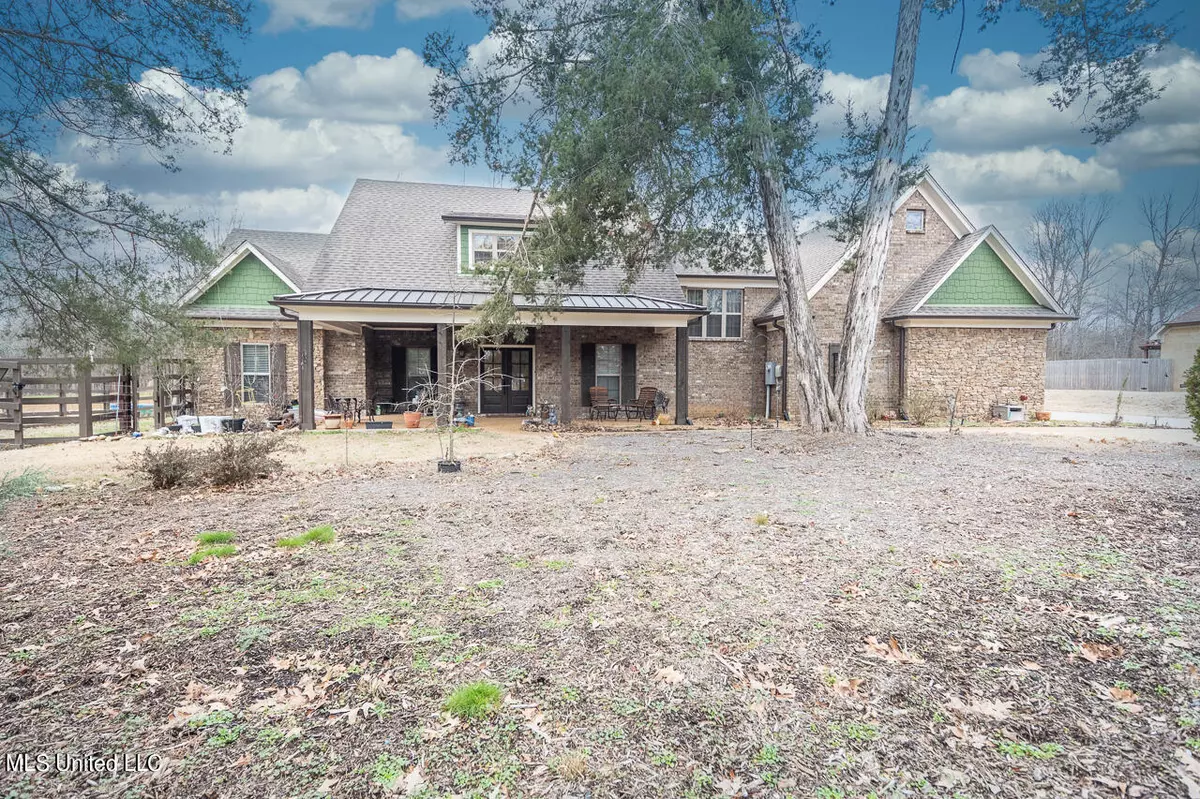 Nesbit, MS 38651,2411 Nikki Drive