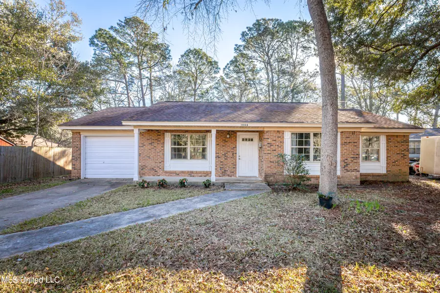 1908 S 1 Street, Ocean Springs, MS 39564