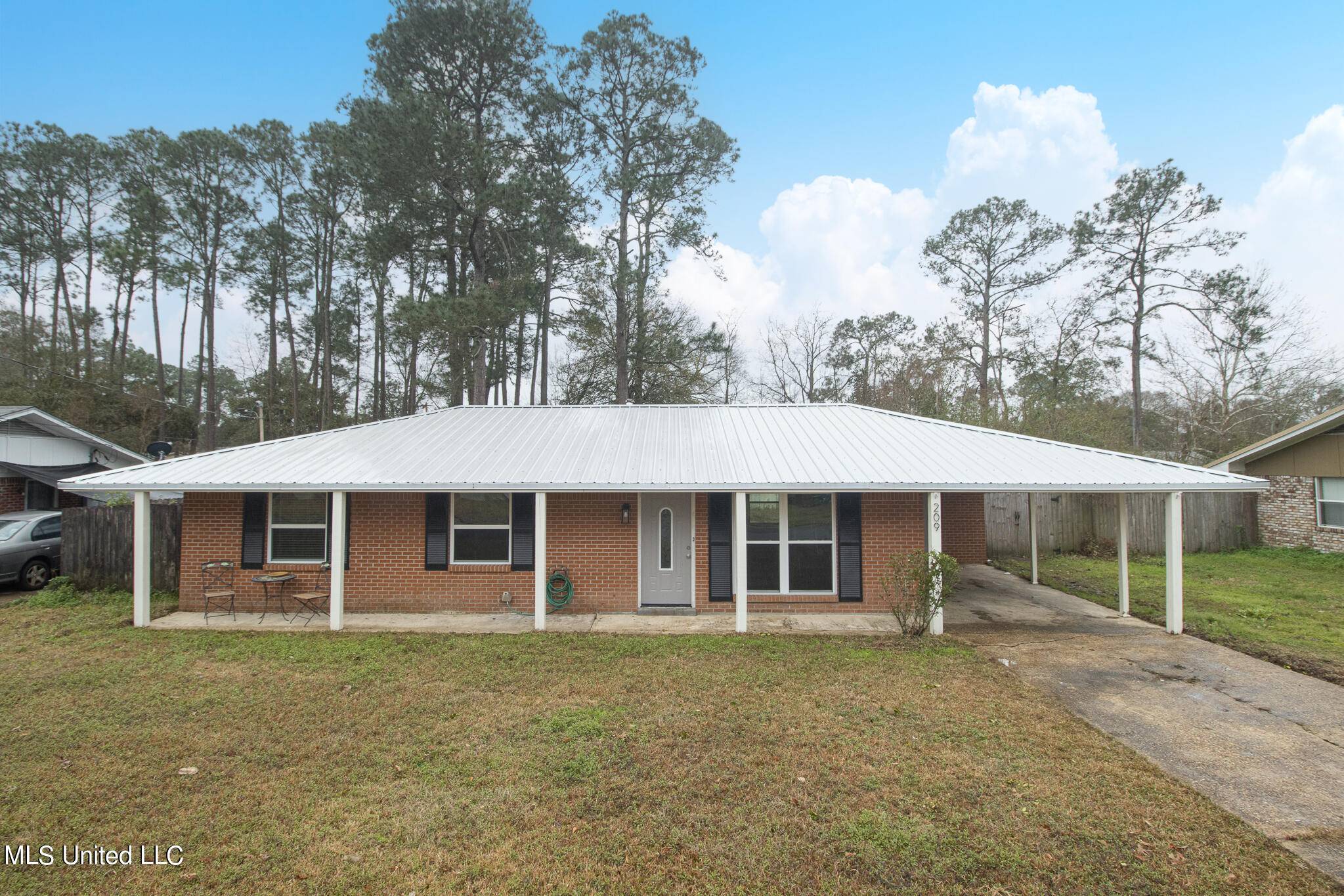 209 Palmyra Drive, Long Beach, MS 39560