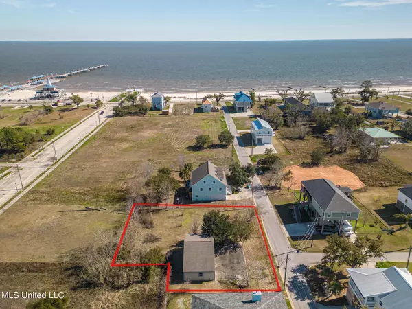 124 Saint Joseph Street, Waveland, MS 39576