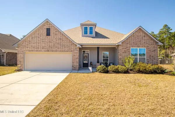 12852 Jackson Lee Drive, Ocean Springs, MS 39564