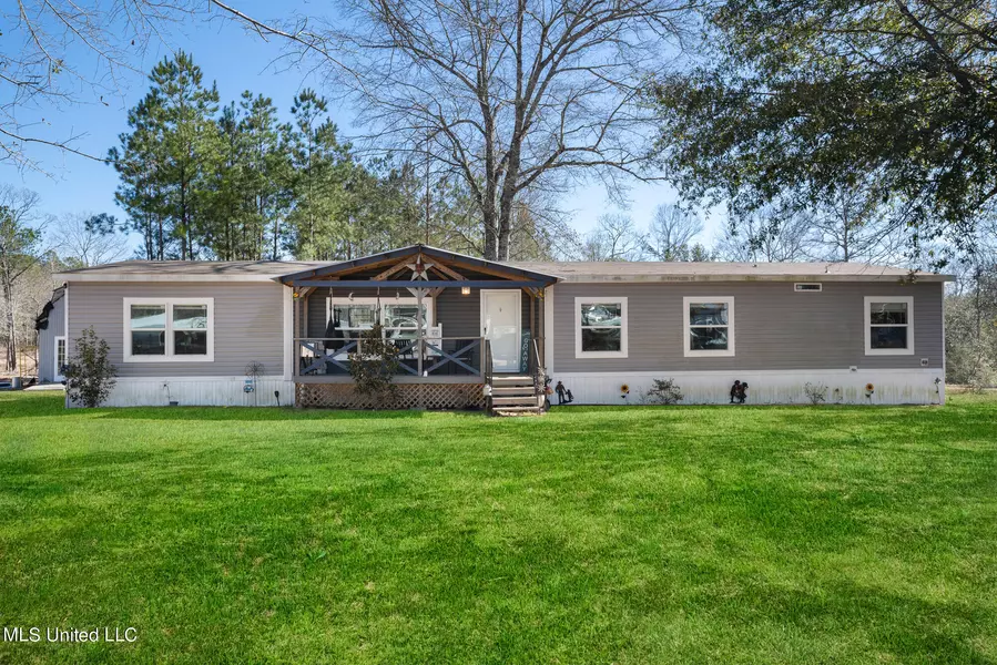 61 Arlena Lane, Poplarville, MS 39470