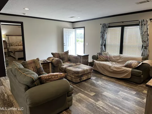 Mendenhall, MS 39114,267 Ponder Mason Road