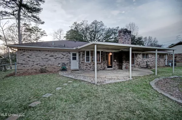 Brandon, MS 39042,124 Long Meadow Road