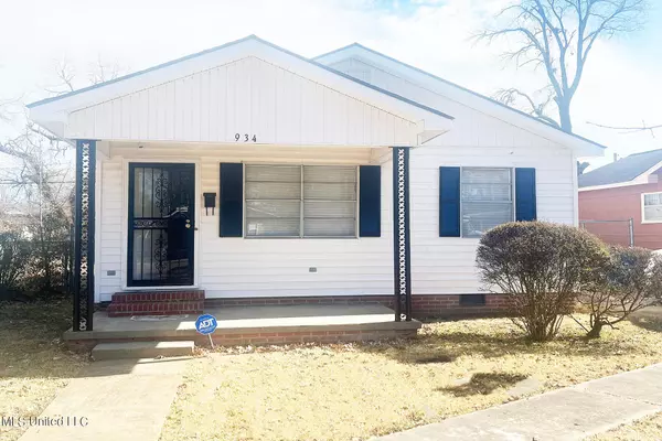 934 Mckinley, Clarksdale, MS 38614