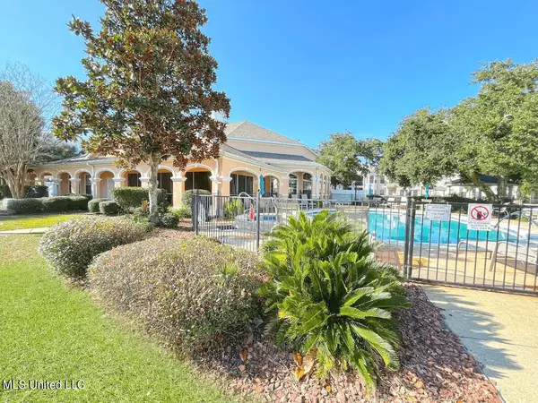 2252 Beach Drive #2303, Gulfport, MS 39507