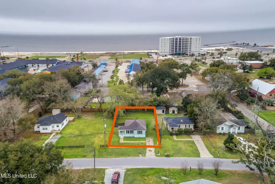 1893 Southern Avenue, Biloxi, MS 39531