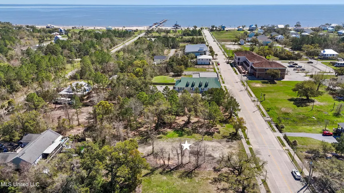 Waveland, MS 39576,324 Coleman Avenue