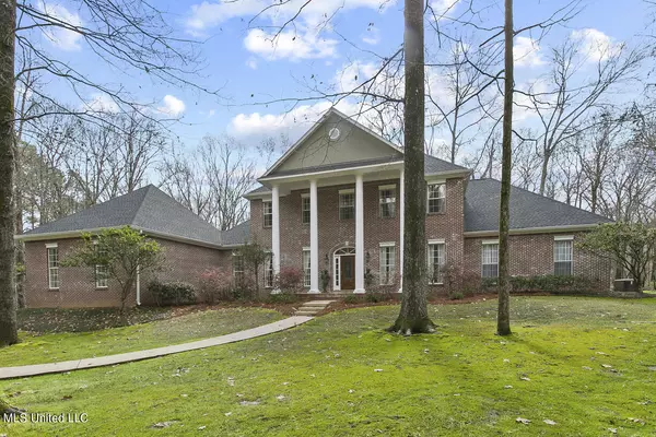 Ridgeland, MS 39157,194 Meadowlark Lane