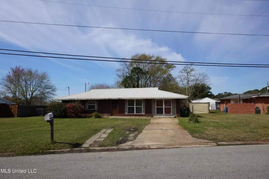 7221 Denver Drive, Biloxi, MS 39532