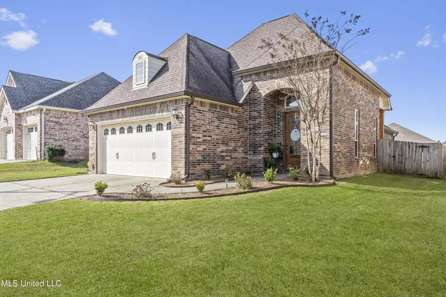 17017 Sago Drive, D'iberville, MS 39540
