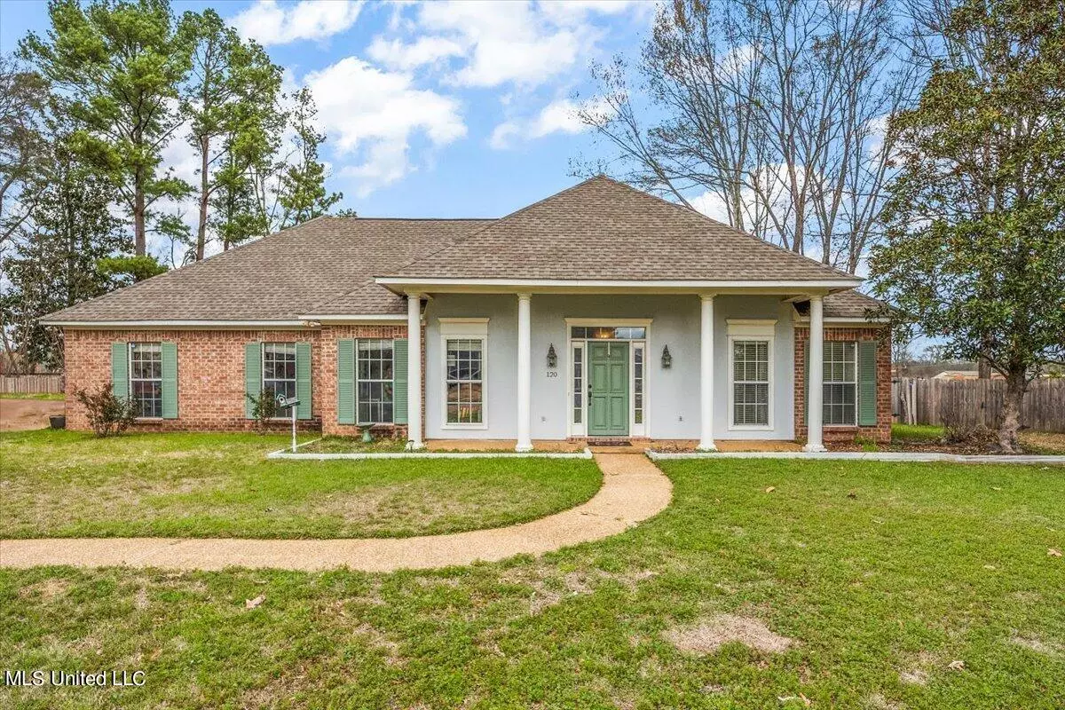 Madison, MS 39110,120 Saddle Cove