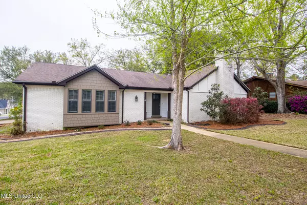 88393 E Diamondhead Drive, Diamondhead, MS 39525