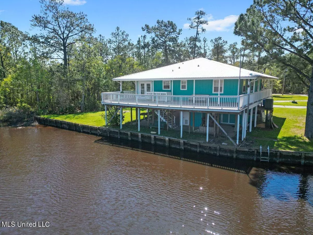 Bay Saint Louis, MS 39520,10088 Bayou Drive