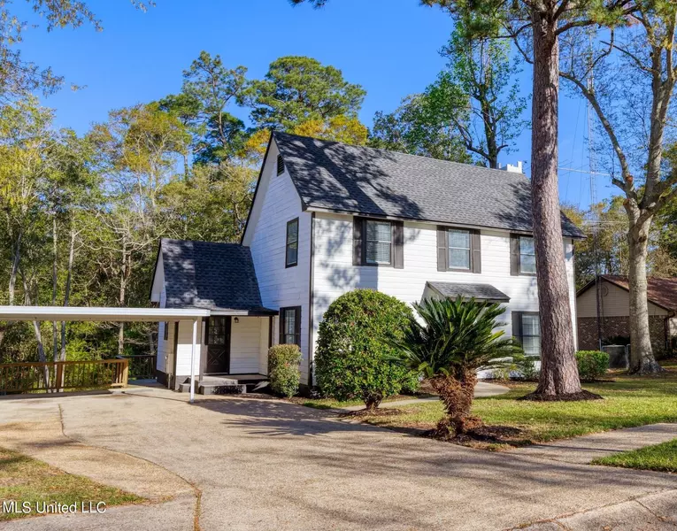 3507 Courtenay Circle, Ocean Springs, MS 39564