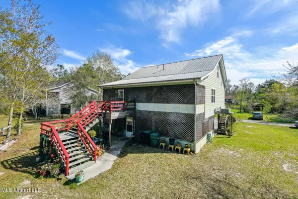 6058 3rd Street, Bay Saint Louis, MS 39520