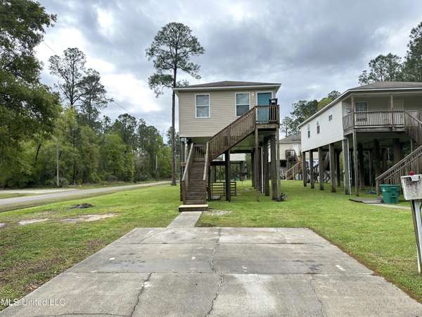 6012 Dogwood Drive,  Bay Saint Louis,  MS 39520