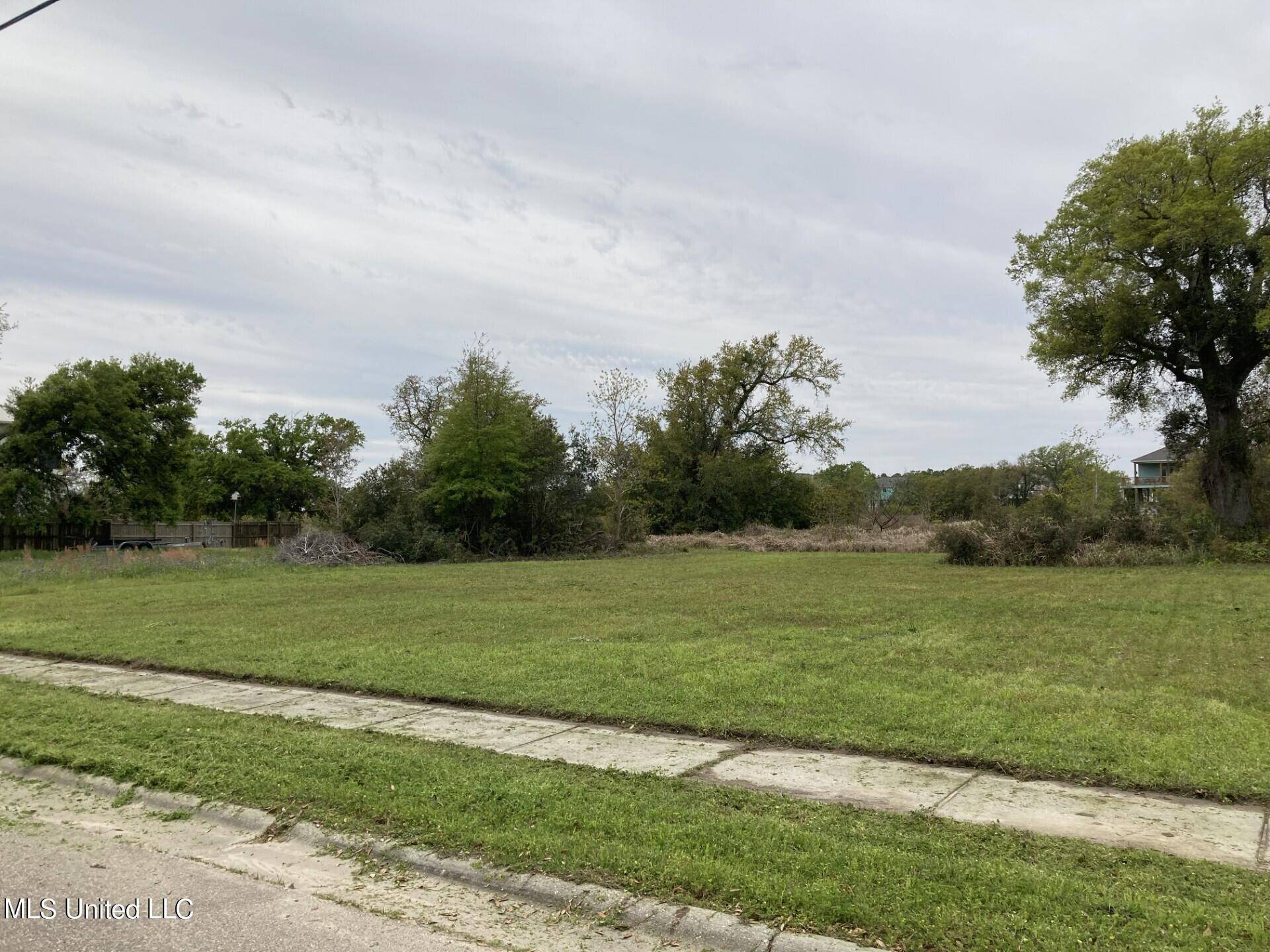 Long Beach, MS 39560,127 Markham Drive
