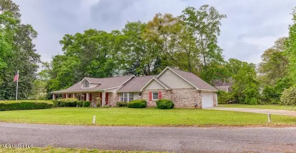 1208 Iowana Drive, Gautier, MS 39553