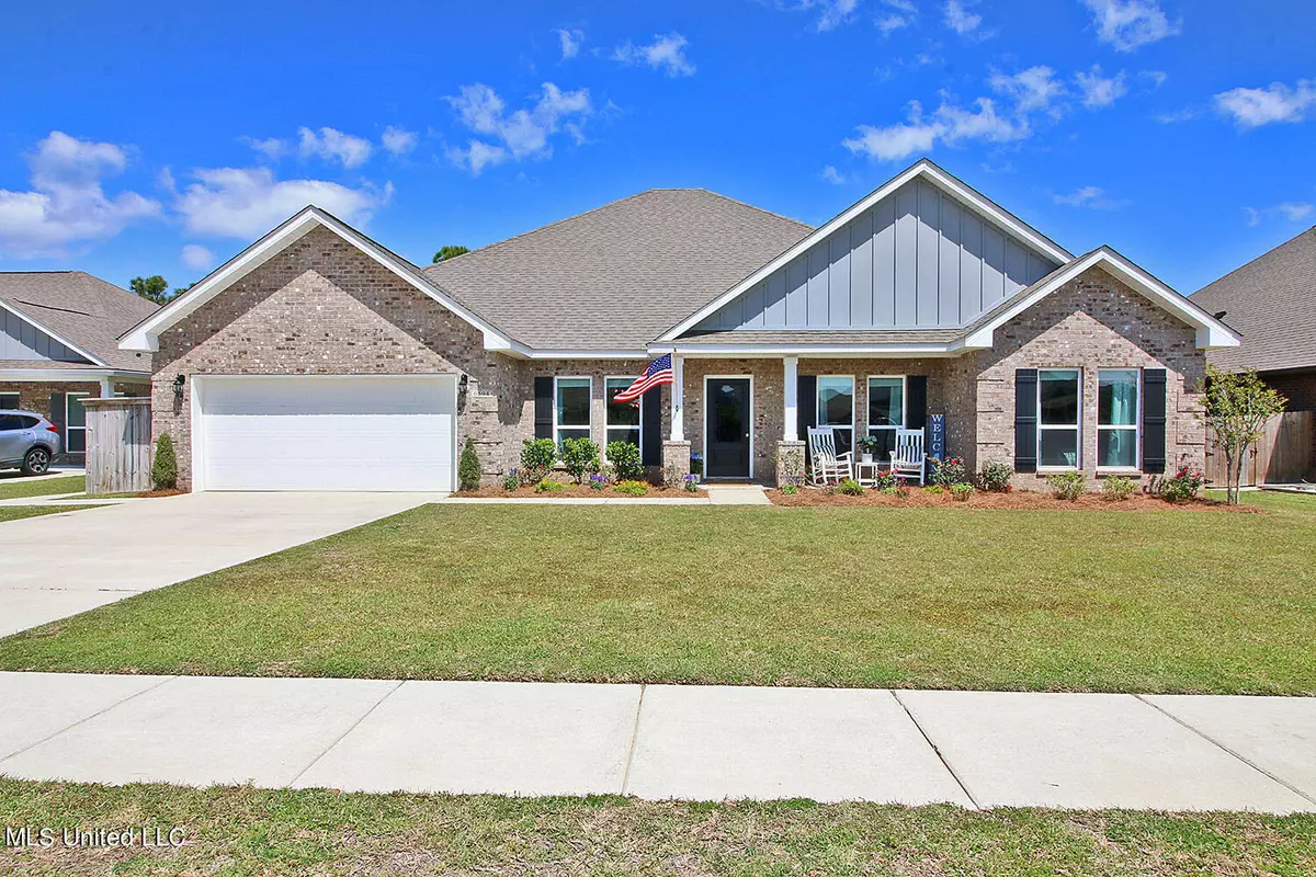 Ocean Springs, MS 39564,6594 Sugarcane Circle