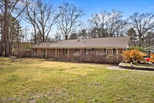 Laurel, MS 39443,11 Giles Drive