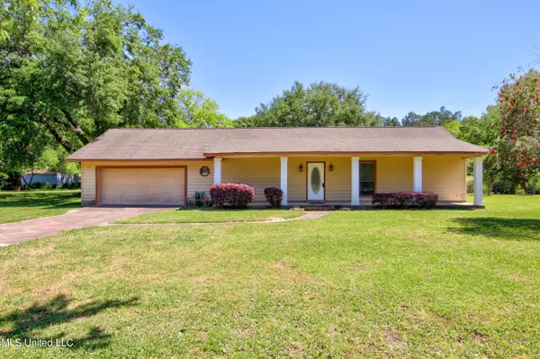 13204 3 Oaks Drive, Moss Point, MS 39562