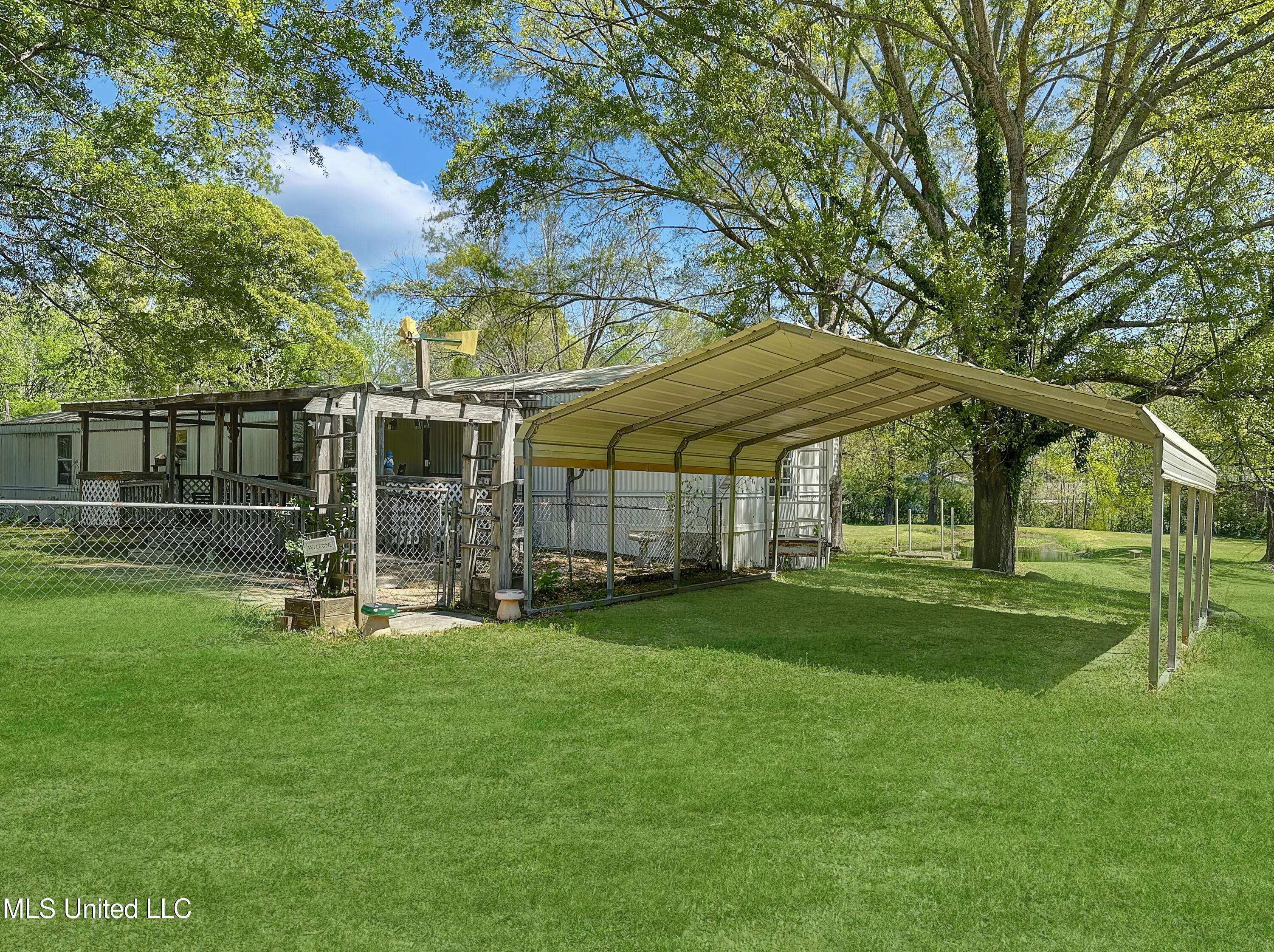 Florence, MS 39073,165 Carol Avenue