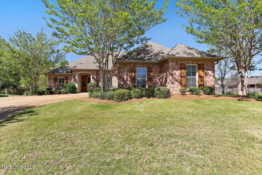 202 Gladeview Court, Brandon, MS 39047