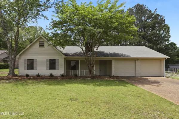 563 Thorngate Court, Brandon, MS 39047