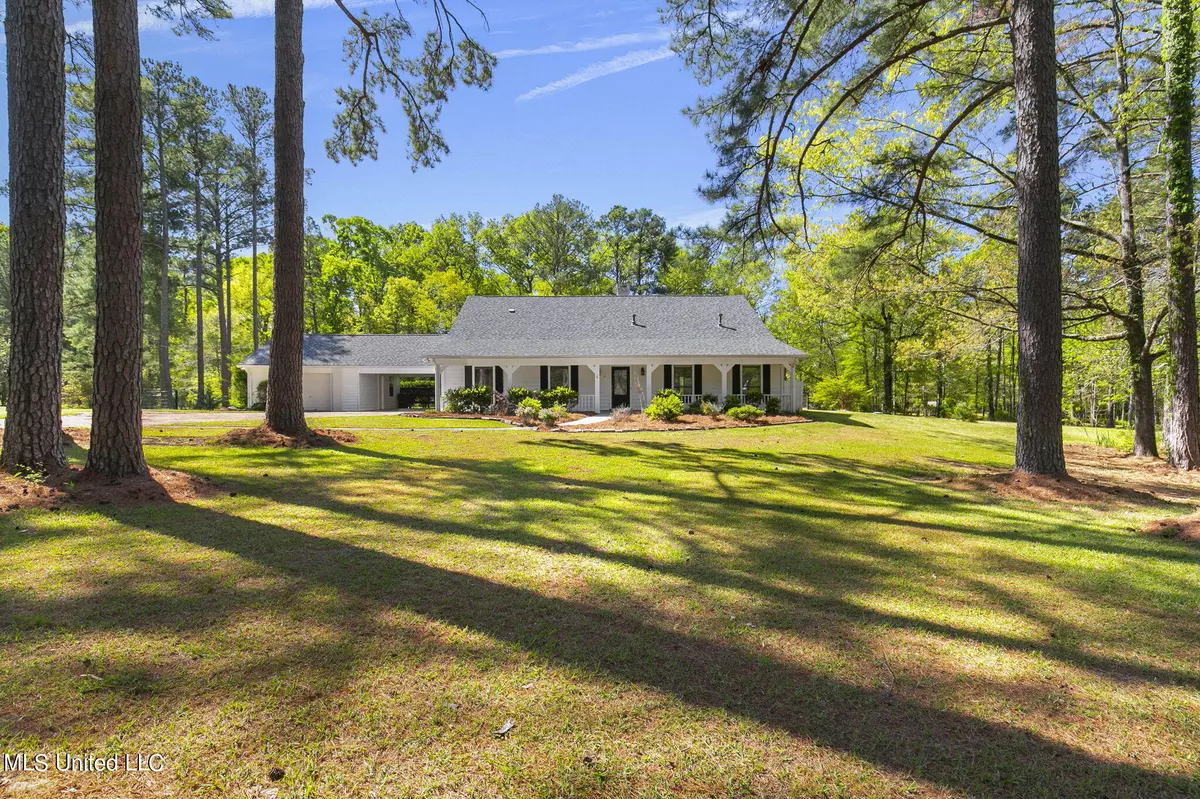 Brandon, MS 39047,7 Dogwood Lane