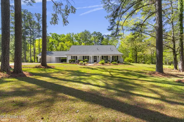 7 Dogwood Lane, Brandon, MS 39047