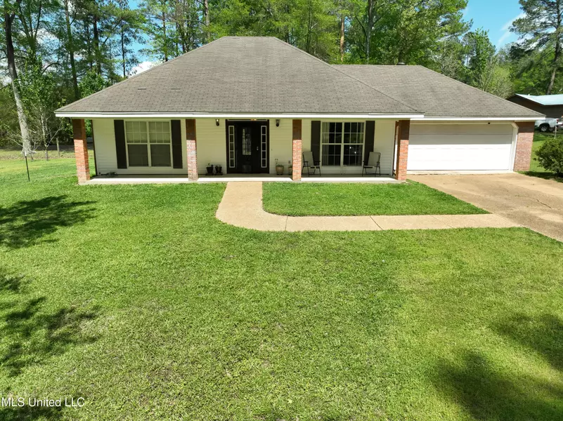 643 County Line Road, Mendenhall, MS 39114