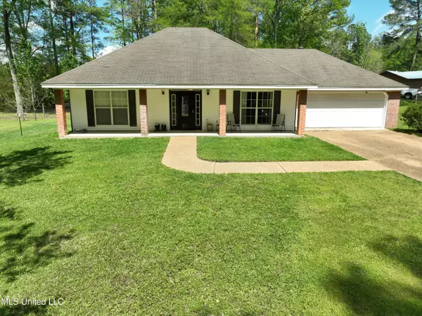 643 County Line Road, Mendenhall, MS 39114