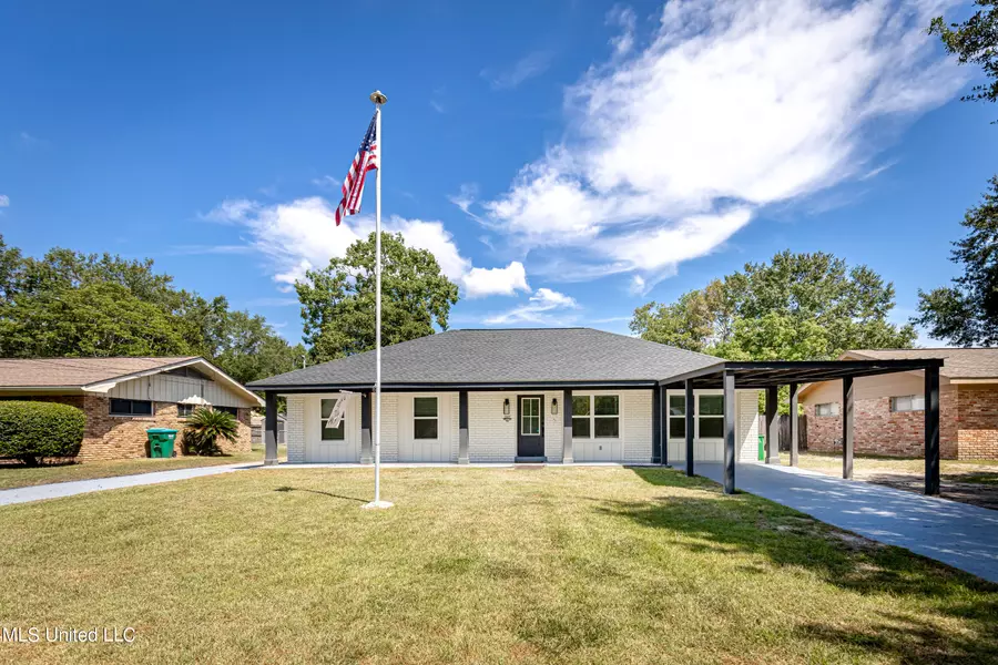 2507 Englewood Road, Ocean Springs, MS 39564