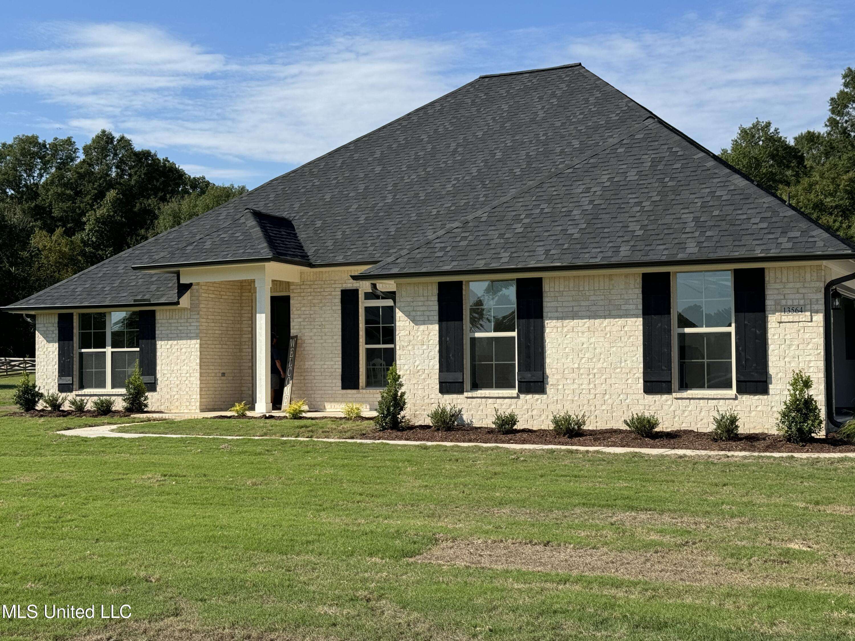 13564 Pebble Ridge Dr Drive, Byhalia, MS 38611
