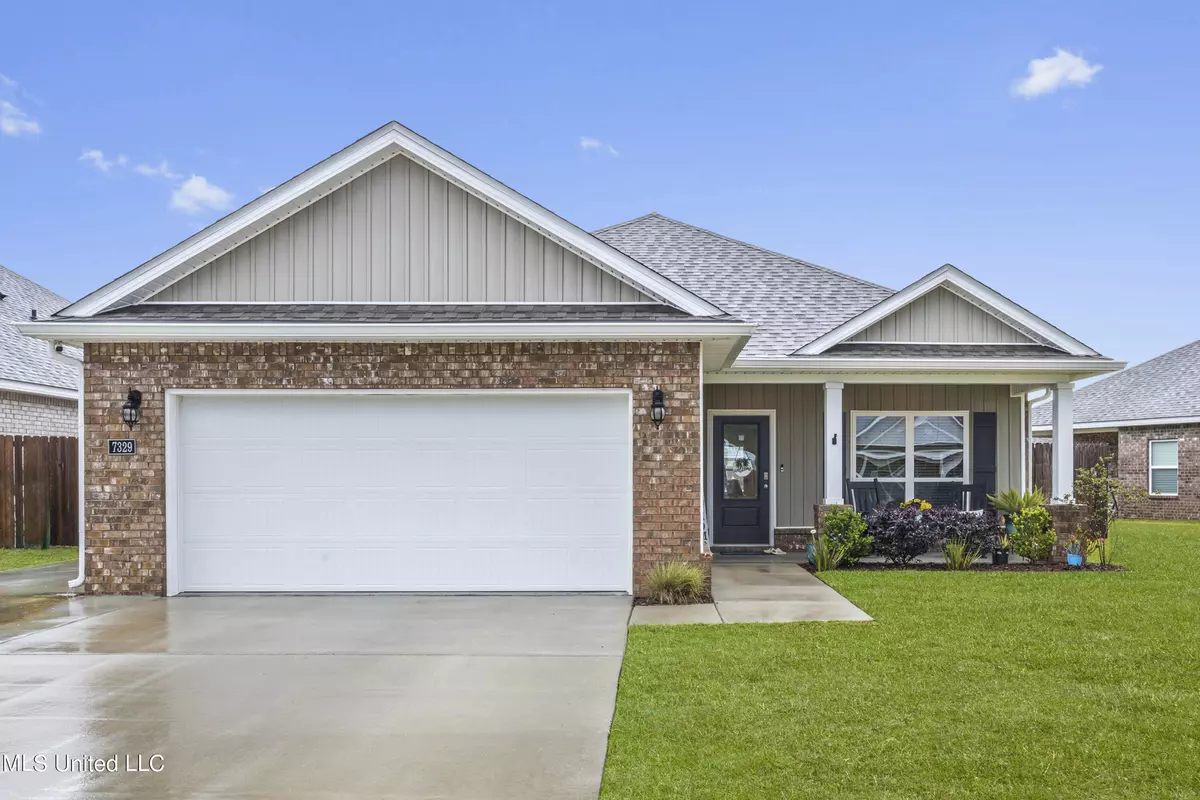 Ocean Springs, MS 39564,7329 Shearwater Way