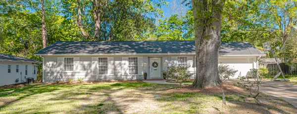 3817 Montrose Circle, Jackson, MS 39216