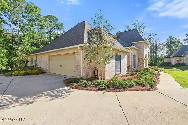 Flowood, MS 39232,126 Ridgetop Circle