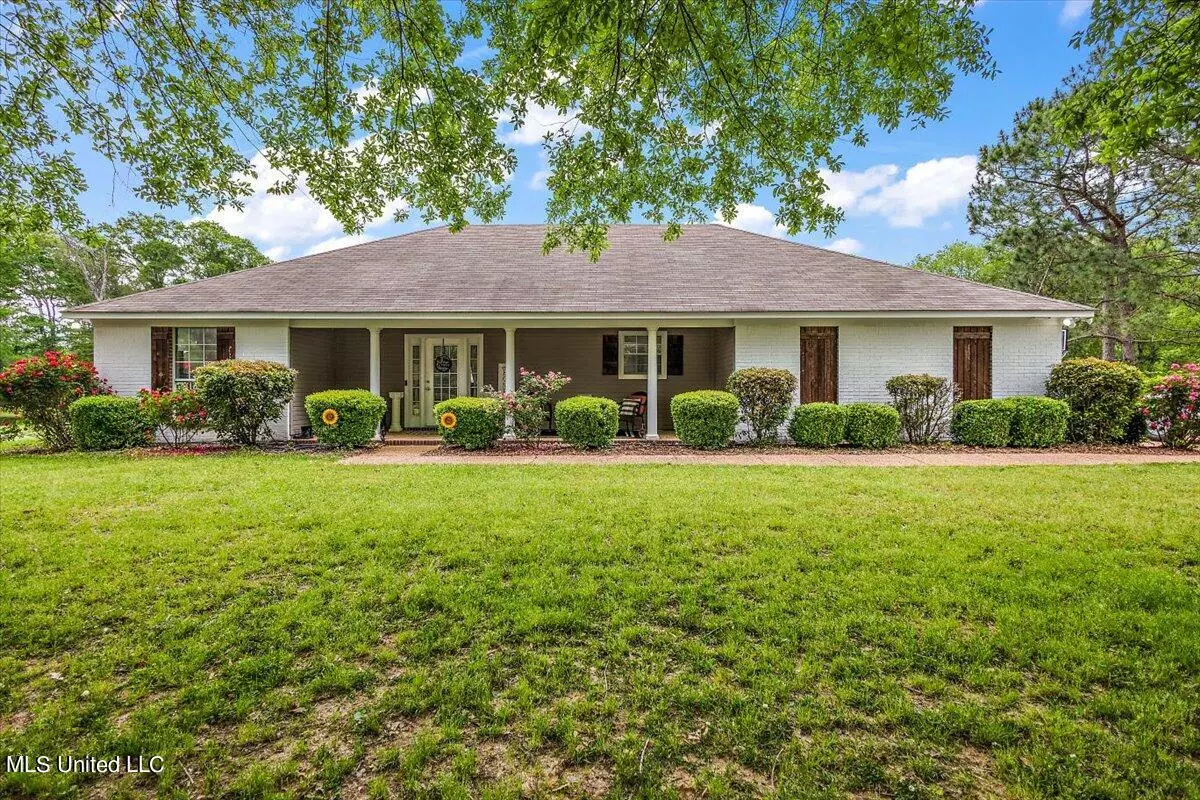 Byram, MS 39272,186 Country Bend Place