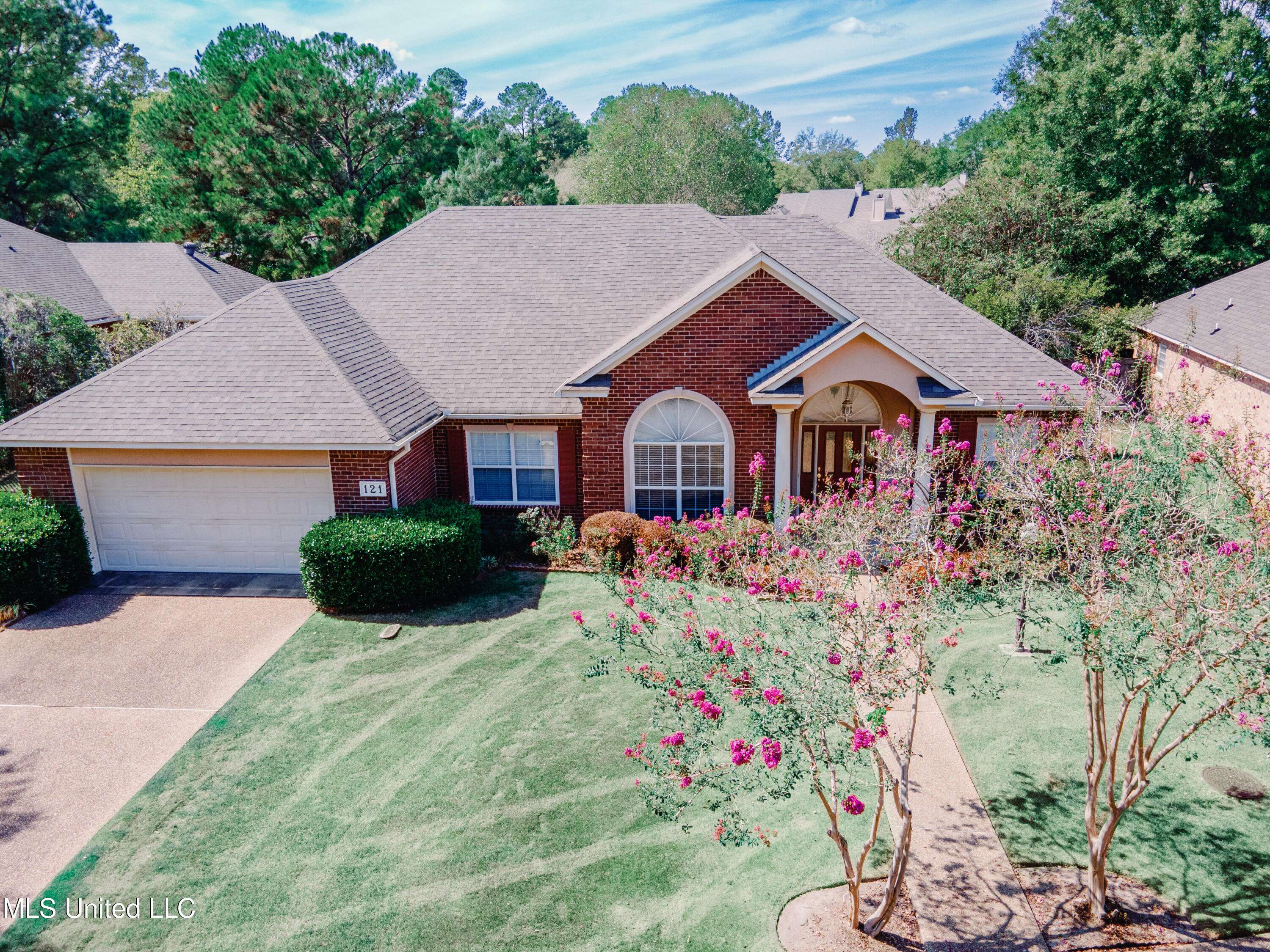 Clinton, MS 39056,121 Brookside Drive