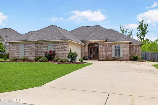 738 Sawgrass Lakes Drive, Brandon, MS 39042